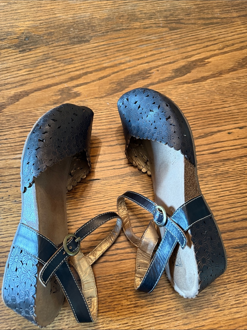 L’Artiste Mary Jane Floral Cutout Brown Leather Shoe 39 Spring Step